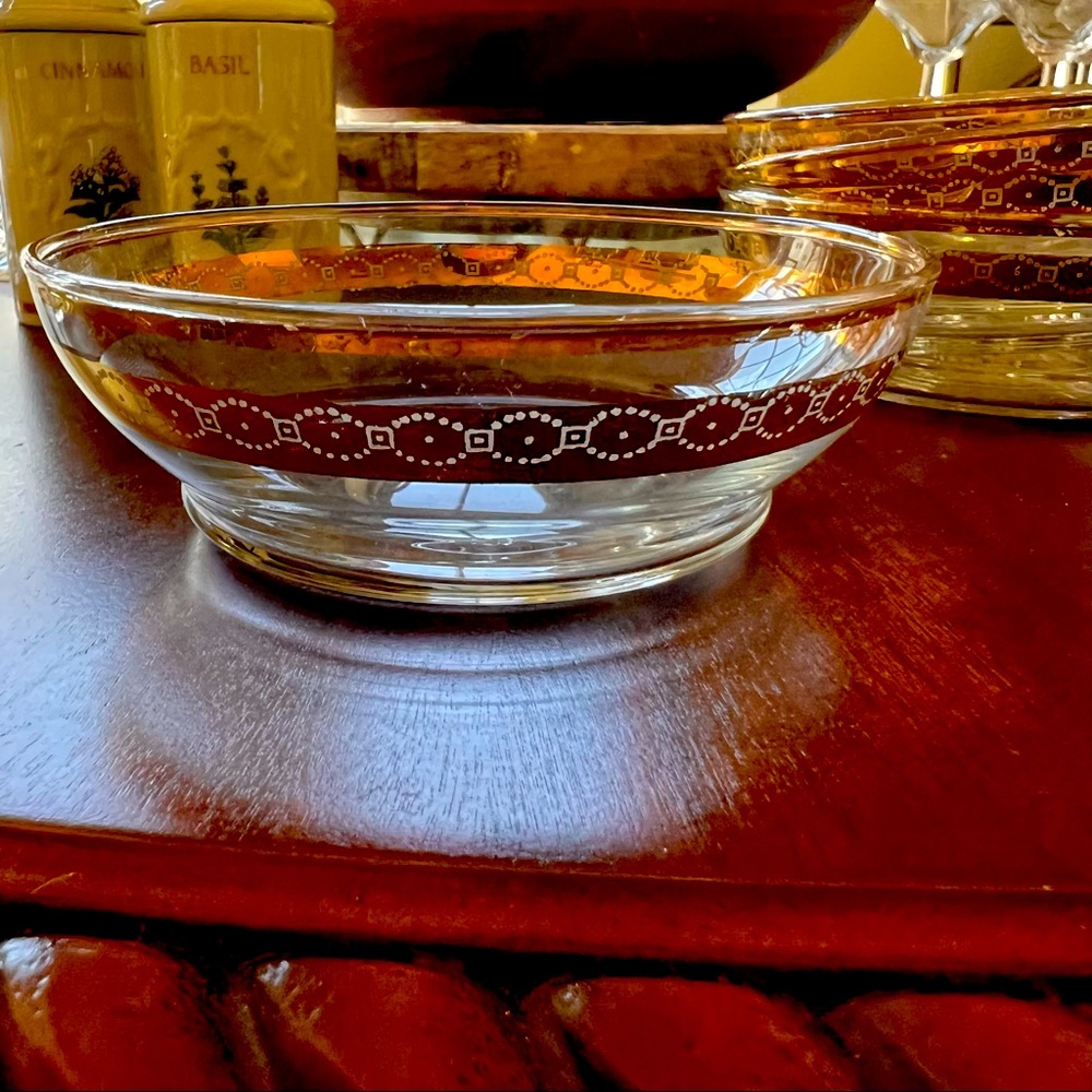 Vintage stemware four pieces